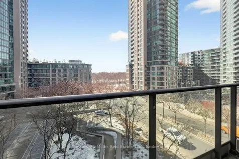 209 Fort York Boulevard Toronto ON M5V 4A1