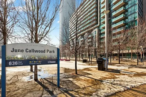 209 Fort York Boulevard Toronto ON M5V 4A1