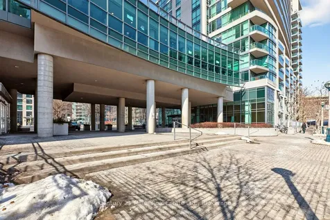 209 Fort York Boulevard Toronto ON M5V 4A1