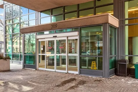 209 Fort York Boulevard Toronto ON M5V 4A1