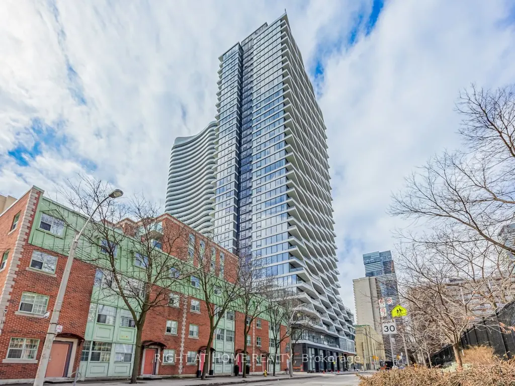 85 Wood Street Toronto ON M4Y 0E8