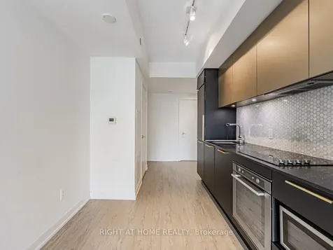 85 Wood Street Toronto ON M4Y 0E8