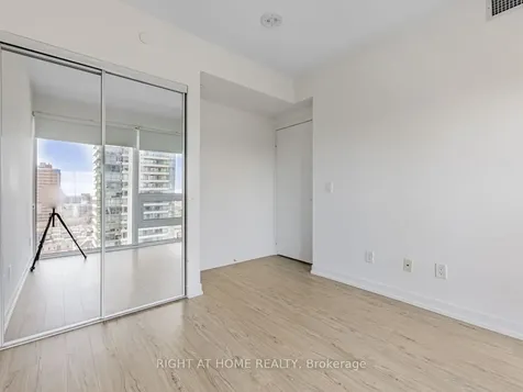 85 Wood Street Toronto ON M4Y 0E8