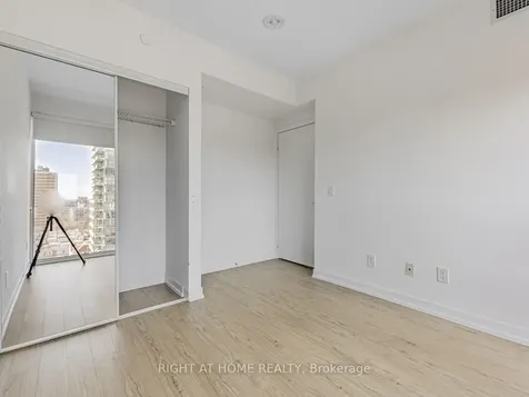 85 Wood Street Toronto ON M4Y 0E8