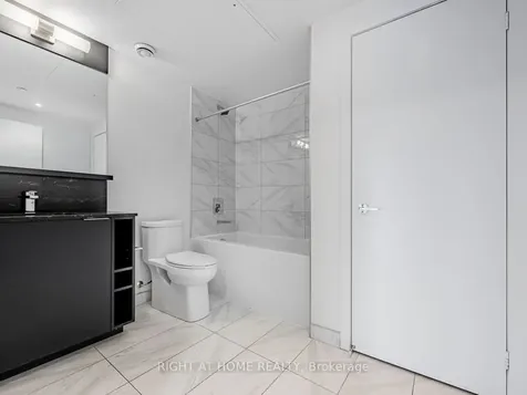 85 Wood Street Toronto ON M4Y 0E8