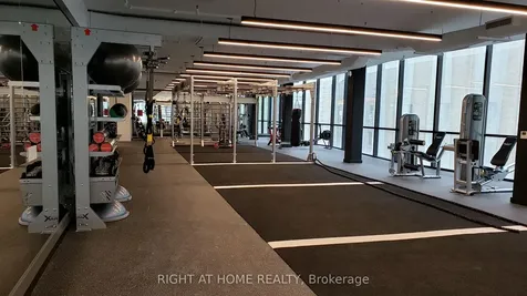 85 Wood Street Toronto ON M4Y 0E8