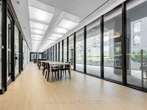 85 Wood Street Toronto ON M4Y 0E8