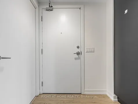85 Wood Street Toronto ON M4Y 0E8