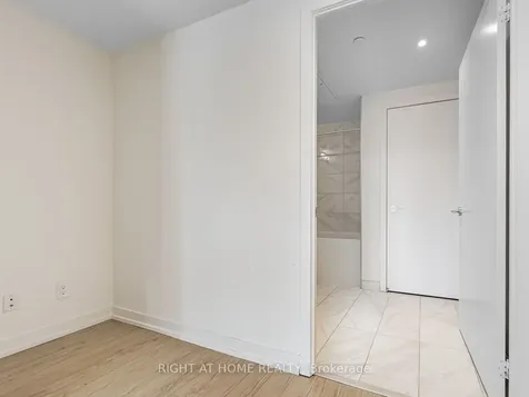 85 Wood Street Toronto ON M4Y 0E8
