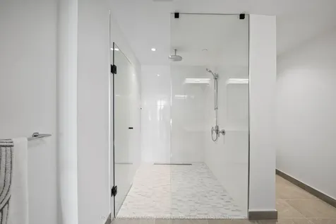 1414 Bayview Avenue Toronto ON M4G 0E2