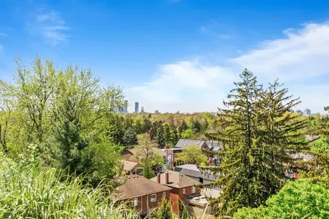 1414 Bayview Avenue Toronto ON M4G 0E2