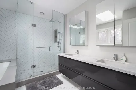 57 Burncrest Drive Toronto ON M5M 2Z4