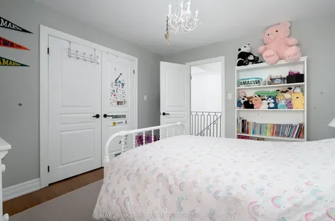 57 Burncrest Drive Toronto ON M5M 2Z4