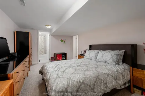 57 Burncrest Drive Toronto ON M5M 2Z4