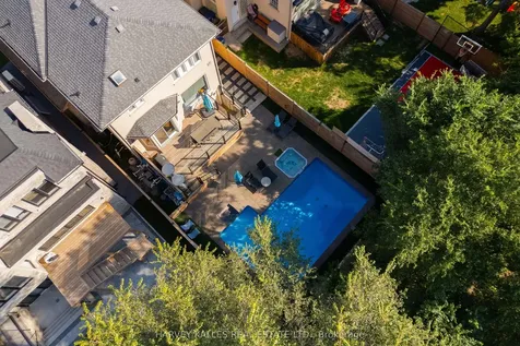 57 Burncrest Drive Toronto ON M5M 2Z4