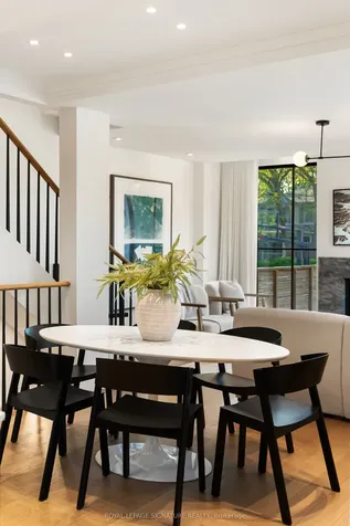 186 Humewood Drive Toronto ON M6C 2W9