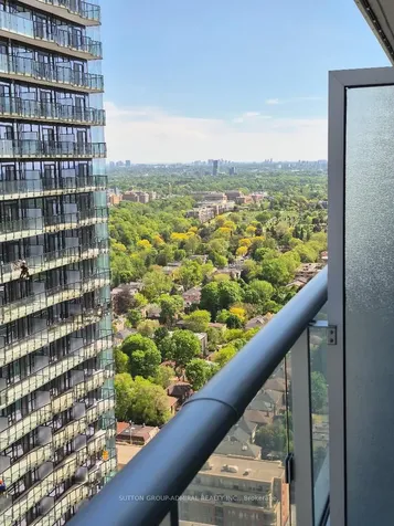 99 Broadway Avenue Toronto ON M4P 0E3