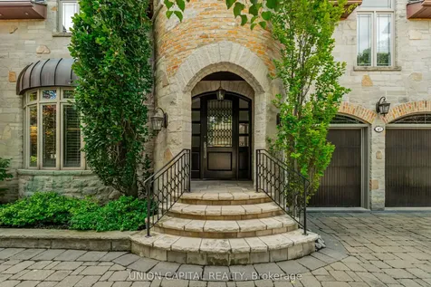 45 Gordon Road Toronto ON M2P 1E2