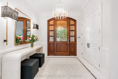 45 Gordon Road Toronto ON M2P 1E2