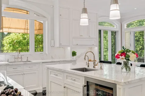 45 Gordon Road Toronto ON M2P 1E2