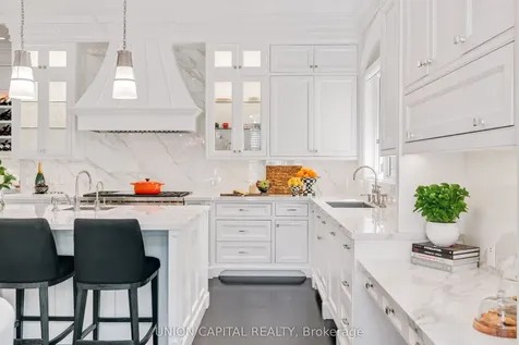 45 Gordon Road Toronto ON M2P 1E2