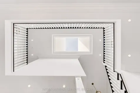 45 Gordon Road Toronto ON M2P 1E2