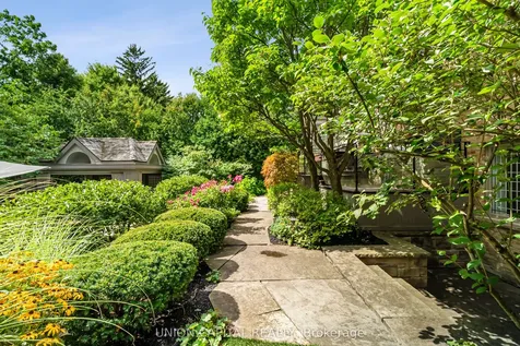 45 Gordon Road Toronto ON M2P 1E2