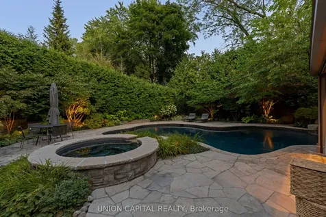 45 Gordon Road Toronto ON M2P 1E2