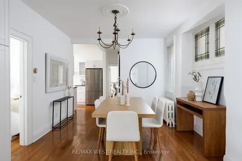 311 St Clair Avenue E Toronto ON M4T 1P3