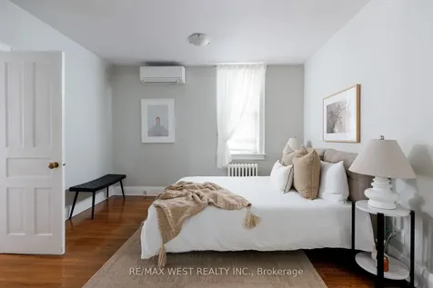 311 St Clair Avenue E Toronto ON M4T 1P3