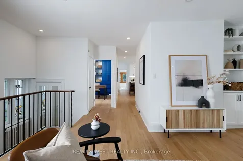 311 St Clair Avenue E Toronto ON M4T 1P3