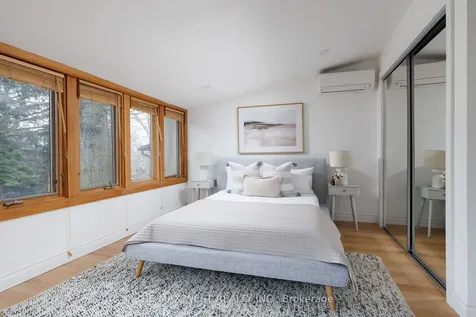311 St Clair Avenue E Toronto ON M4T 1P3