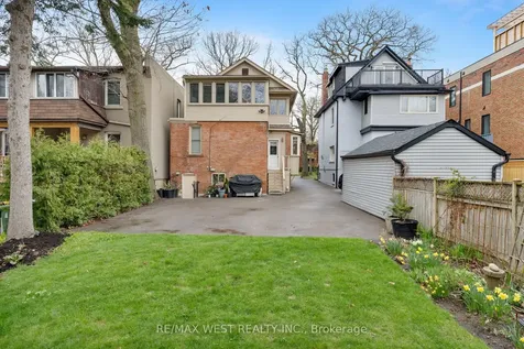 311 St Clair Avenue E Toronto ON M4T 1P3