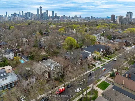 311 St Clair Avenue E Toronto ON M4T 1P3
