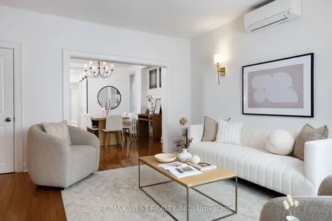 311 St Clair Avenue E Toronto ON M4T 1P3
