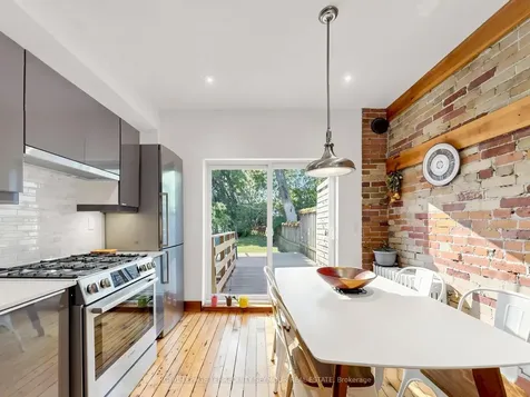 225 Howland Avenue Toronto ON M5R 3B7