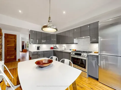 225 Howland Avenue Toronto ON M5R 3B7