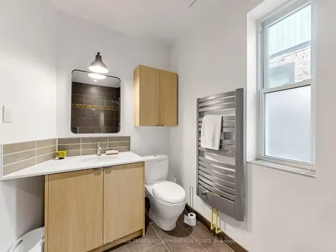 225 Howland Avenue Toronto ON M5R 3B7