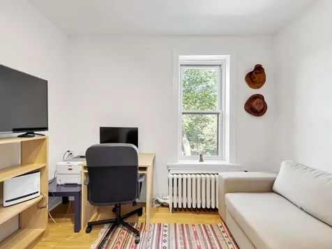 225 Howland Avenue Toronto ON M5R 3B7