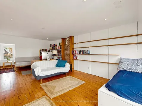 225 Howland Avenue Toronto ON M5R 3B7