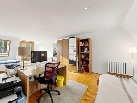 225 Howland Avenue Toronto ON M5R 3B7