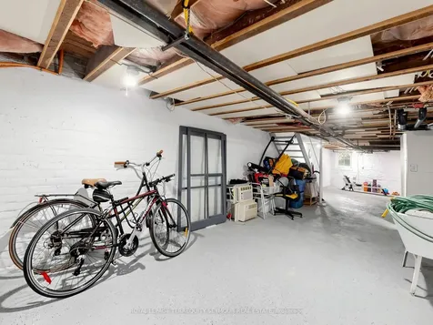 225 Howland Avenue Toronto ON M5R 3B7