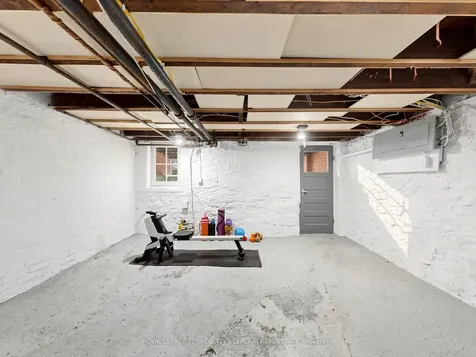 225 Howland Avenue Toronto ON M5R 3B7