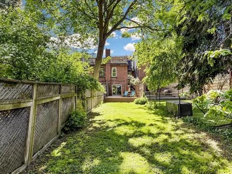 225 Howland Avenue Toronto ON M5R 3B7