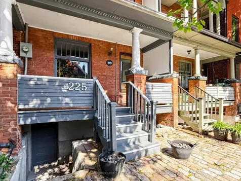 225 Howland Avenue Toronto ON M5R 3B7