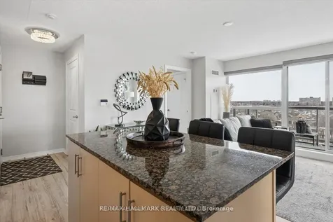 30 Herons Hill Way Toronto ON M2J 0A7