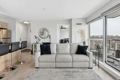 30 Herons Hill Way Toronto ON M2J 0A7