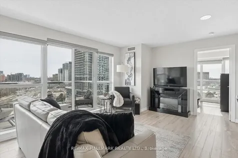 30 Herons Hill Way Toronto ON M2J 0A7