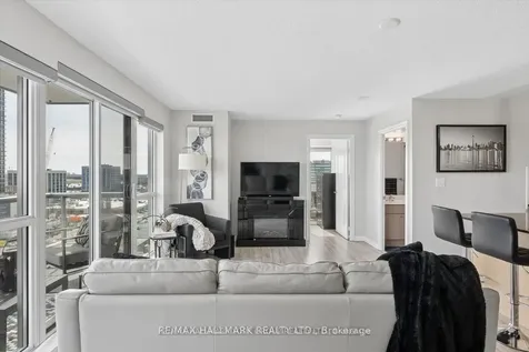 30 Herons Hill Way Toronto ON M2J 0A7