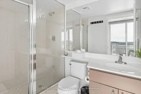 30 Herons Hill Way Toronto ON M2J 0A7